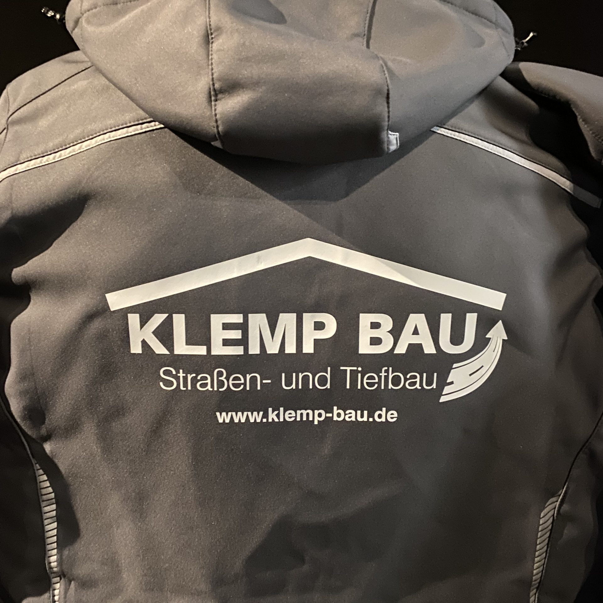 Jacke Arbeitskleidung von Klemp Bau by Werk10