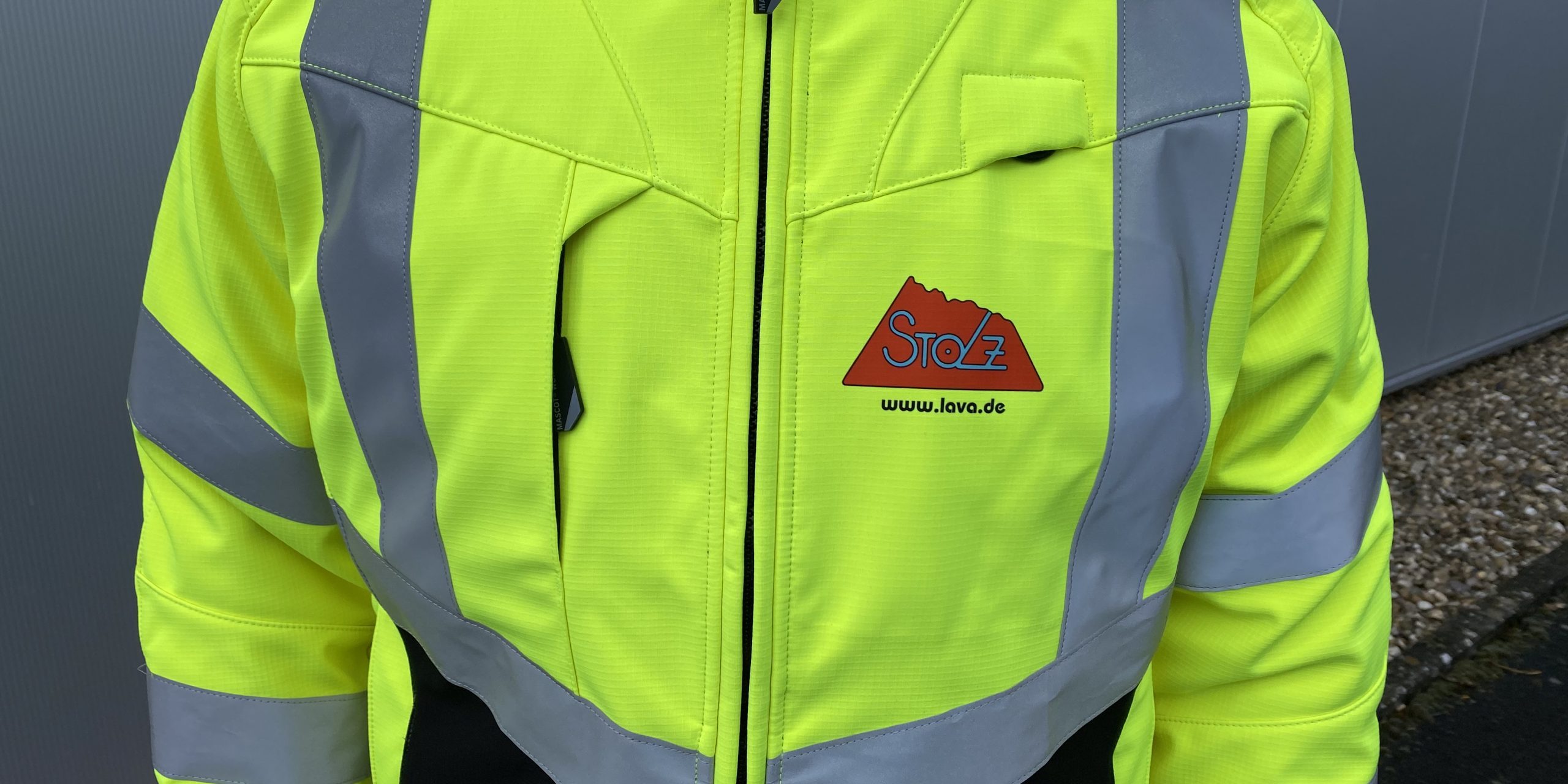 Textilveredelung Schutzkleidung Lava Stolz | Werk10